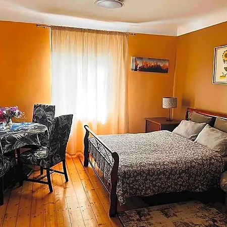 Unique Mailo Hotel 3*